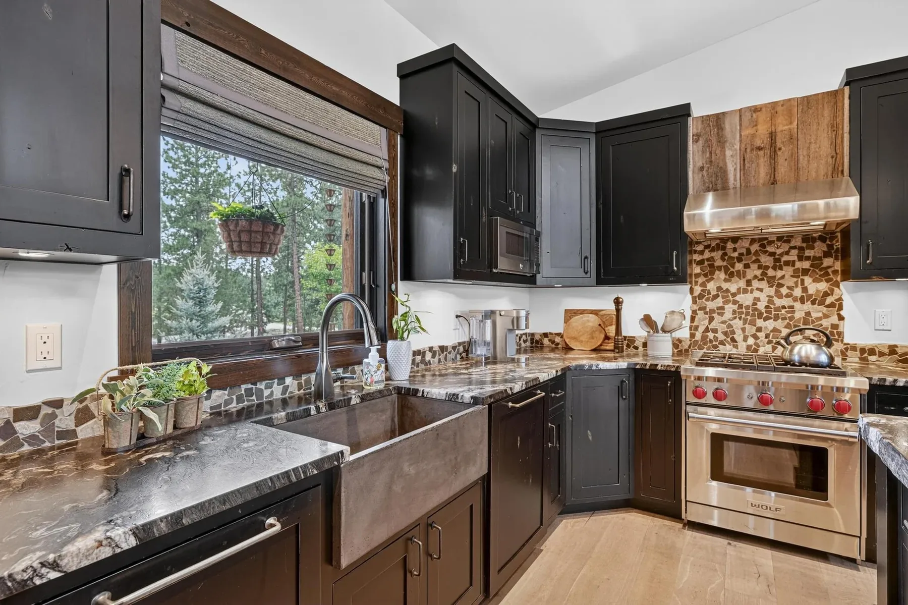 Kitchen Work Zone